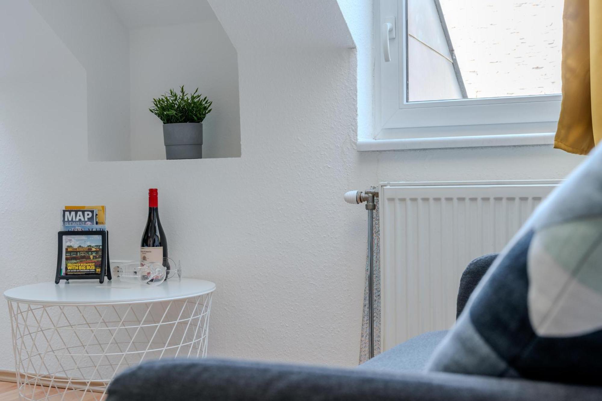 Cozy Flat In The Heart Of Buda Budapest Exterior foto